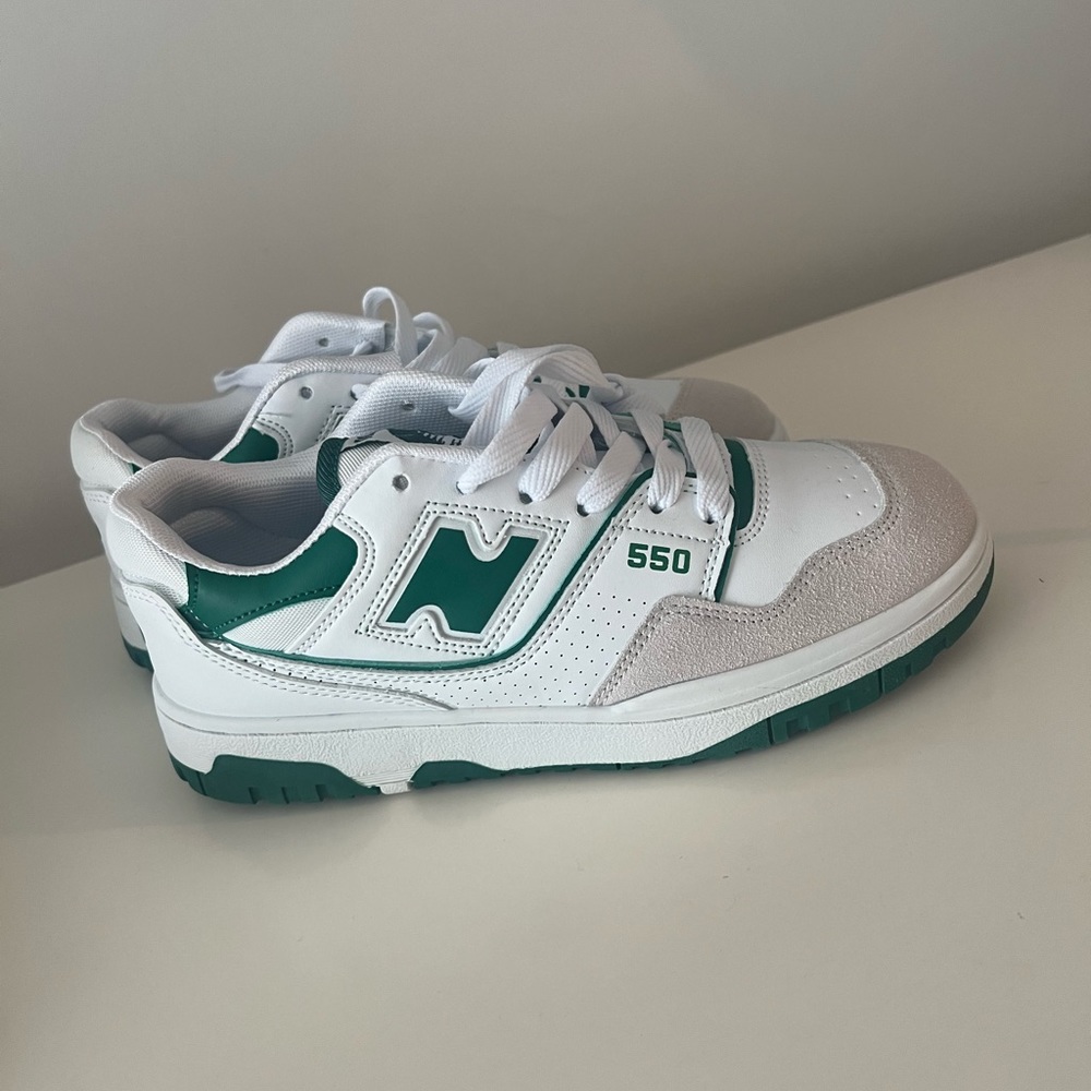 New Balance White and Green Sneakers